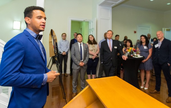 Raul giving a speech at VET reception.